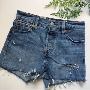 Size 25 Levi's High Waisted Wedgie Short